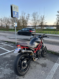 Ducati monster 695 A2