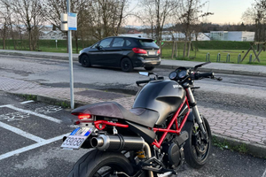 Ducati monster 695 A2