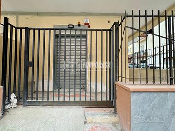 Locale Commerciale a Napoli Via Eurialo 1 locali