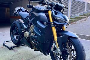 Ducati Streetfighter V4s