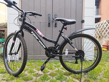 Bicicletta per bimba.