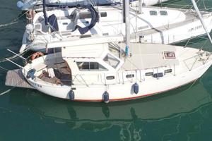 Natante Motorsailer Ferretti 33 + posto barca