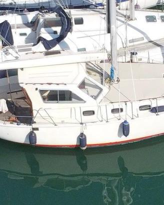 Natante Motorsailer Ferretti 33 + posto barca