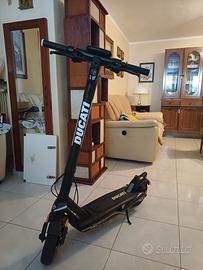 Monopattino DUCATI Du-mo-210013 - 350 Wat
