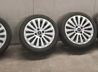 Cerchi Ford Fiesta 195/45 r16