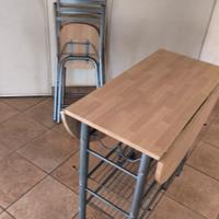 tavolo richiudibile ferro beige con due sedie