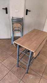 tavolo richiudibile ferro beige con due sedie