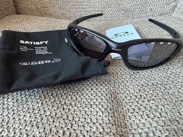 Oakley straight Jacket x Satisfy