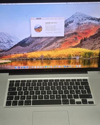 MacBook Pro 17" - 2011