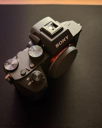 Fotocamera Sony a73 a7III con batter grip