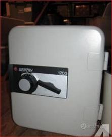 Nuova.Famosa cassaforte americana SENTRY