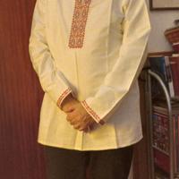 Camicia tradizionale slava "vyshyvanka" artigian.