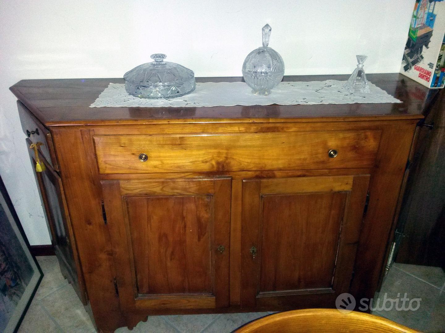 Credenza antica 1800 Arredamento e Casalinghi In vendita a Reggio Emilia