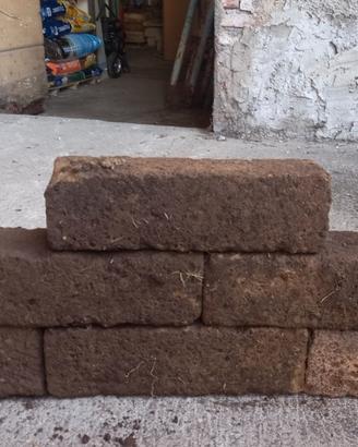 MATTONCINI TUFO DA GIARDINO