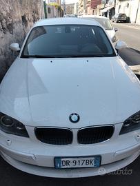 BMW  serie 1 123d  per pezzi di ricambio,prez