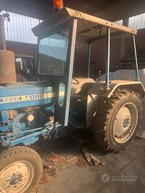 Trattore agricolo