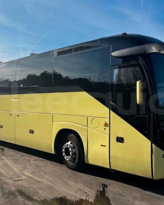 Autobus turistico Iveco Magelys