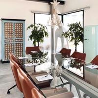 Tavolo da 10 in cristallo