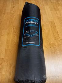 Tre materassini da campeggio autogonfianti