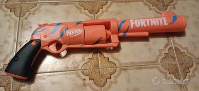 nerf,collab per fortnite.