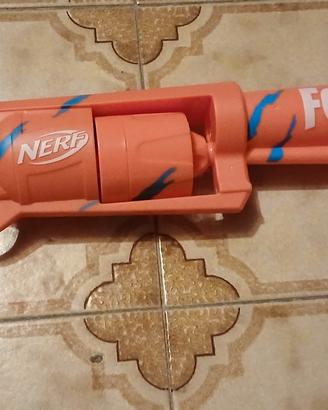 nerf,collab per fortnite.