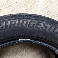 Gomme Bridgestone 235 55 r18 pochi km