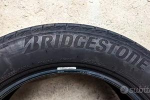 Gomme Bridgestone 235 55 r18 pochi km