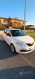 AUTO YPSILON 3a SERIE