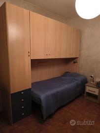 Cameretta a ponte con letto e materasso