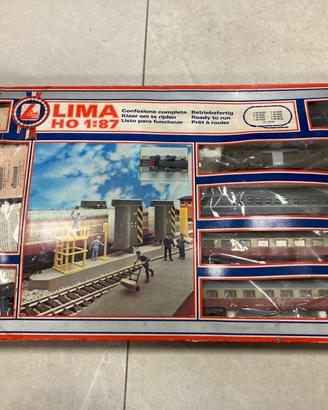 Treno Lima Stazione Lavaggio