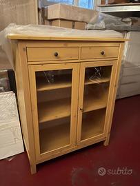 "Credenza in legno massello mod. Hemnes"