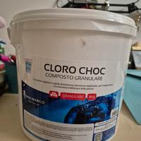 cloro per piscina 