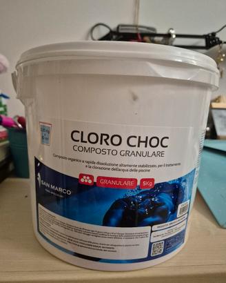 cloro per piscina 