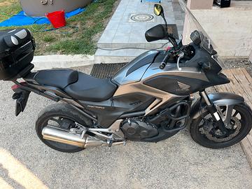 Honda ncx 750