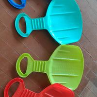 Giochi da neve come slittino