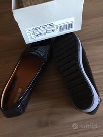 Scarpe Geox  vernice.