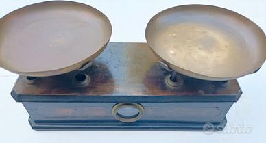 bilancia a piatti vintage set pesi