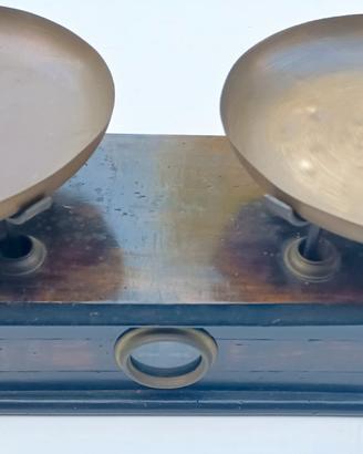 bilancia a piatti vintage set pesi