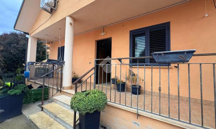 PORZIONE DI BIFAMILIARE A RENDE