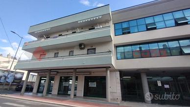 Negozio San Giorgio Ionico [rm44VCG]