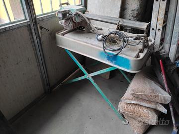 Taglia piastrelle ad acqua Imer