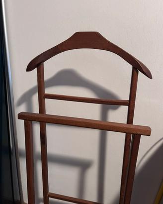 Servomuto in legno per abiti
