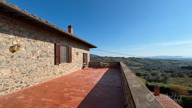 Porzione di casolare in pietra con vista stupenda
