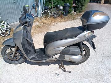 scooter Honda sh300