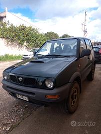 NISSAN TERRANO 2700