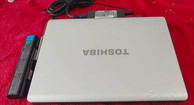 Toshiba Satellite L300-10Q ricambi + alimentatore