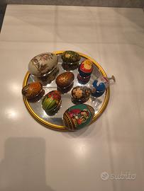 Collezione di uova in legno smaltate 