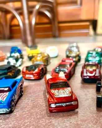 Lotto 28 Hot Wheels Diecast Vintage in buono stato