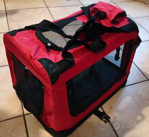 Cuccia portatile per cani di piccola taglia