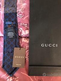 Cravatta Gucci